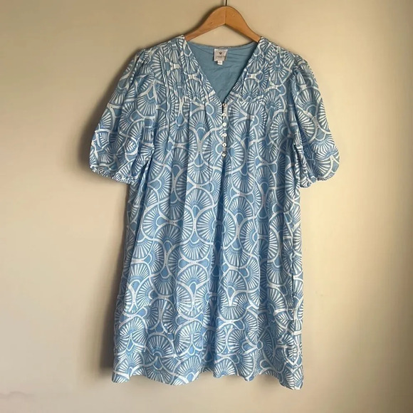 j.marie RYLEE V-NECK BUTTON DRESS - Picture 2 of 13